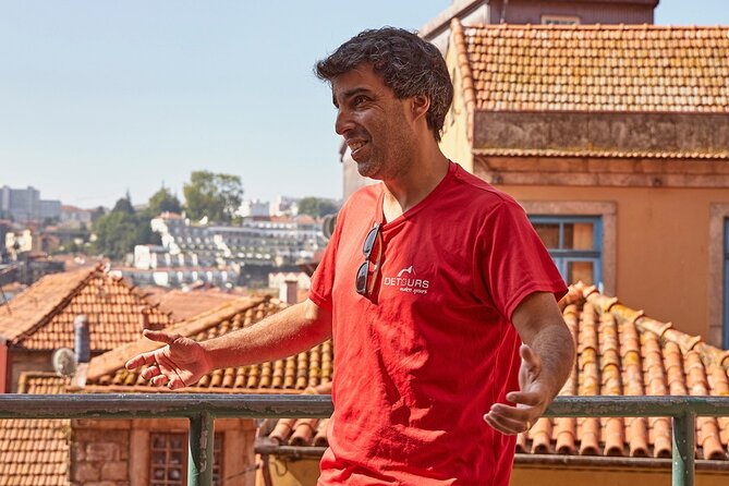 Small Group Secrets of Porto Walking Tour - Miradouro da Vitória: the viewpoint that teaches you to look upward