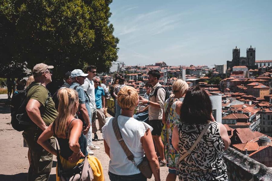 Stadtführung durch das Zentrum von Porto auf Deutsch - Ribeira am Douro: Flussgefühl, Blickachsen und der Bereich Sé