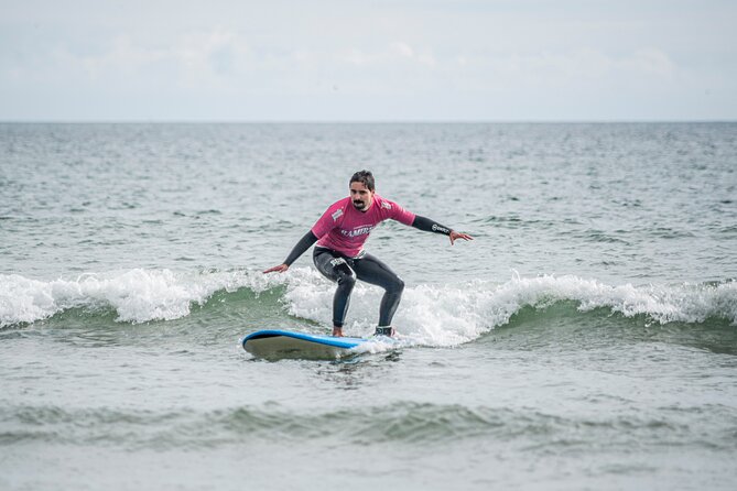 Surf Lesson | Surf Lessons - What happens during the 1.5-hour session at Matosinhos