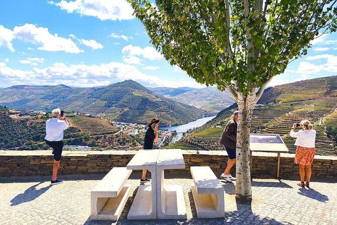 The Douro Valley Wine Affair with Private Boat Trip - Small Group - Porto to Pinhão: the day moves fast, but the pacing feels human