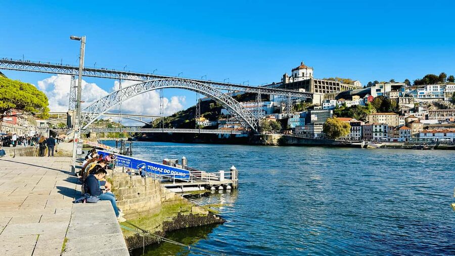 The Soul of Porto: Walking Tour with Food and Wine Tasting - Price and value for a 2-hour walk with inside access