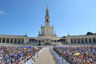 Tour Between Lisbon – Porto or Porto-Lisbon with several stops