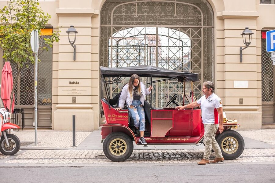 Tour Porto: Classic Car + A Toast with Port Wine - Riding Through Ribeira: Douro River Views and Colorful House Magic