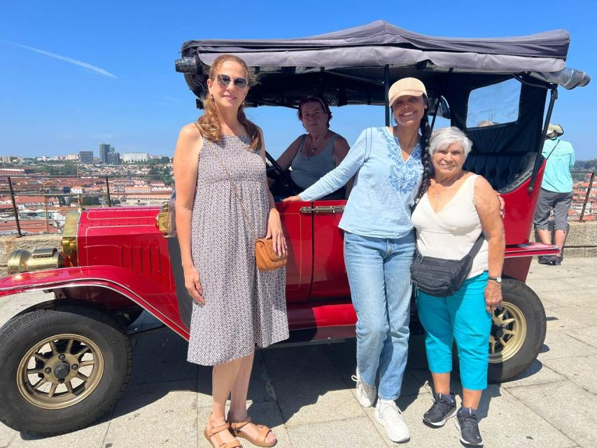 Tour Porto: Classic Car + A Toast with Port Wine - Private Group Value: When a Classic Car Actually Helps