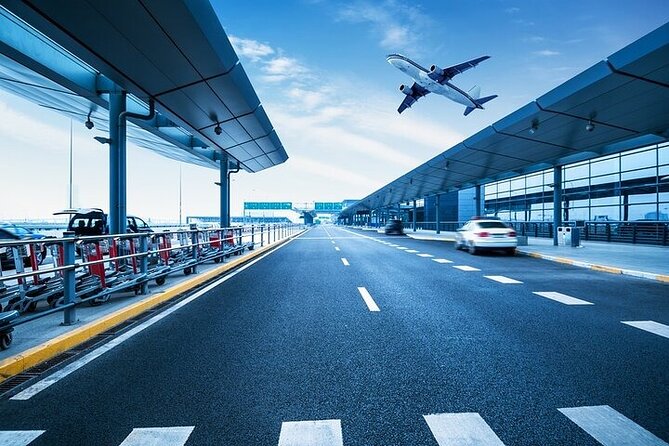 Transfer:Francisco Sá Carneiro Airport(OPO) to Porto City - The private ride into Porto: what to expect in the vehicle