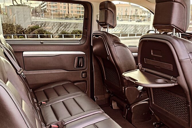 Transfer from Porto Airport to Porto City - Why This Feels More Professional Than a Standard Taxi