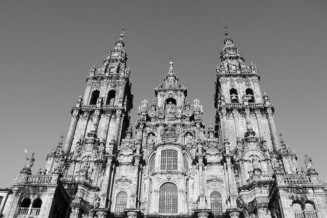 Transfer Porto - Santiago de Compostela - Pickup, minibus comfort, and luggage space that actually matters