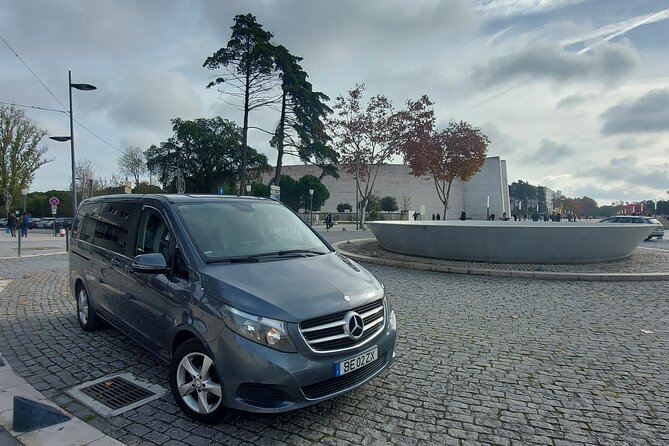 Transfer Taxi Service Porto , Gaia , Airport , Train , Bus , Ship - Waiting time that covers real delays, especially flights