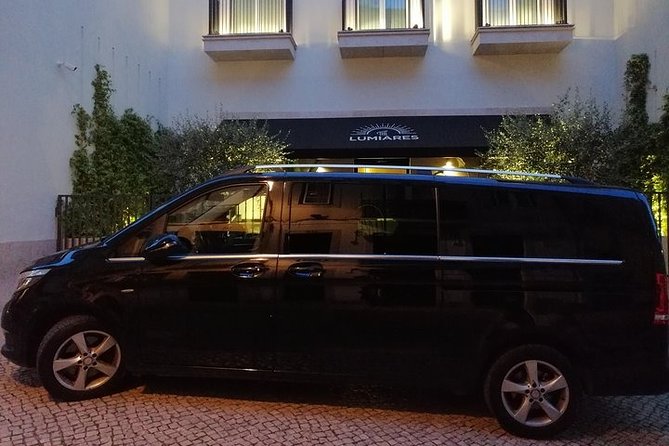Transfer to Lisbon from Porto with stop in Fátima or Coimbra (1hour) - Choosing the One-Hour Stop: Fátima or Coimbra