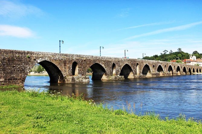 Viana do Castelo + Ponte de Lima + Barcelos - Full Day/from Porto - Porto pickup to a calm 9-hour northbound day