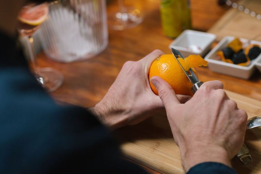 Vila Nova de Gaia: Cocktail Making Workshop - Meeting at Quevedo and getting your bearings fast