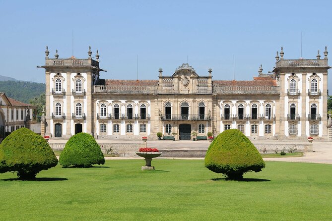 Vinho Verde Private Wine-Tour (All Inclusive) - Monção and Melgaço: Alvarinho country and production secrets