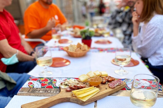 Wine Tasting with Tapas Walking Tour in Porto - A quick reality check on this Porto wine and tapas walk